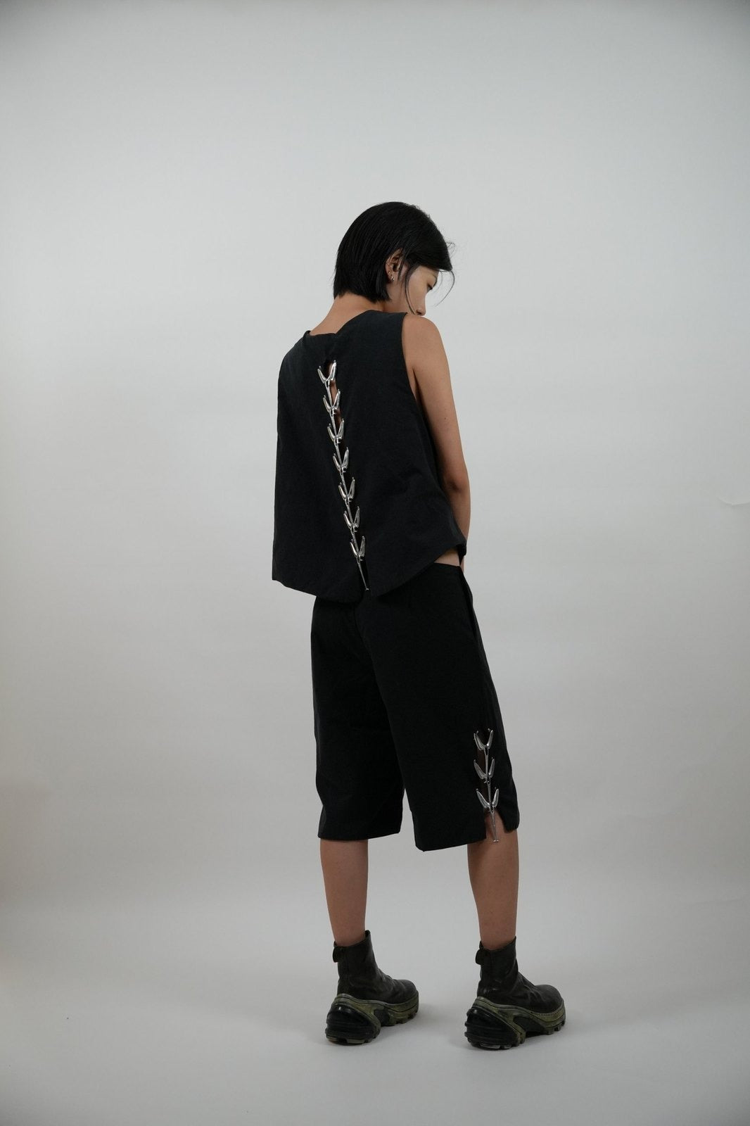 00 Shorts